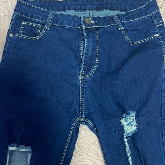 dark jeans with rips - Picture 2 of 2